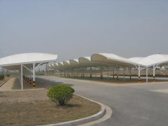 膜結(jié)構(gòu)停車棚有哪些優(yōu)點